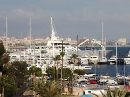 Ulysse modernste Superyacht der Welt im Hafen von Palma Ulysse Mega Yacht im Hafen von Palma de Mallorca
