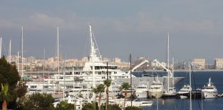 Ulysse modernste Superyacht der Welt im Hafen von Palma Ulysse Mega Yacht im Hafen von Palma de Mallorca